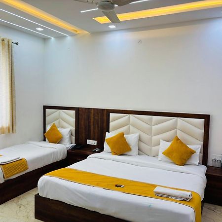 Hotel Ganga Palace - Agra Агра Екстериор снимка