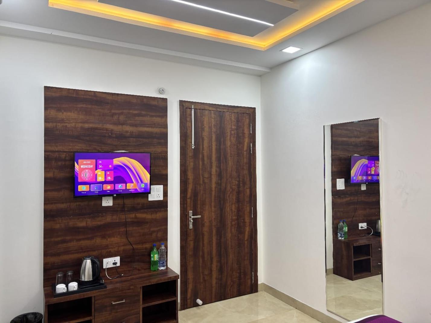 Hotel Ganga Palace - Agra Агра Екстериор снимка