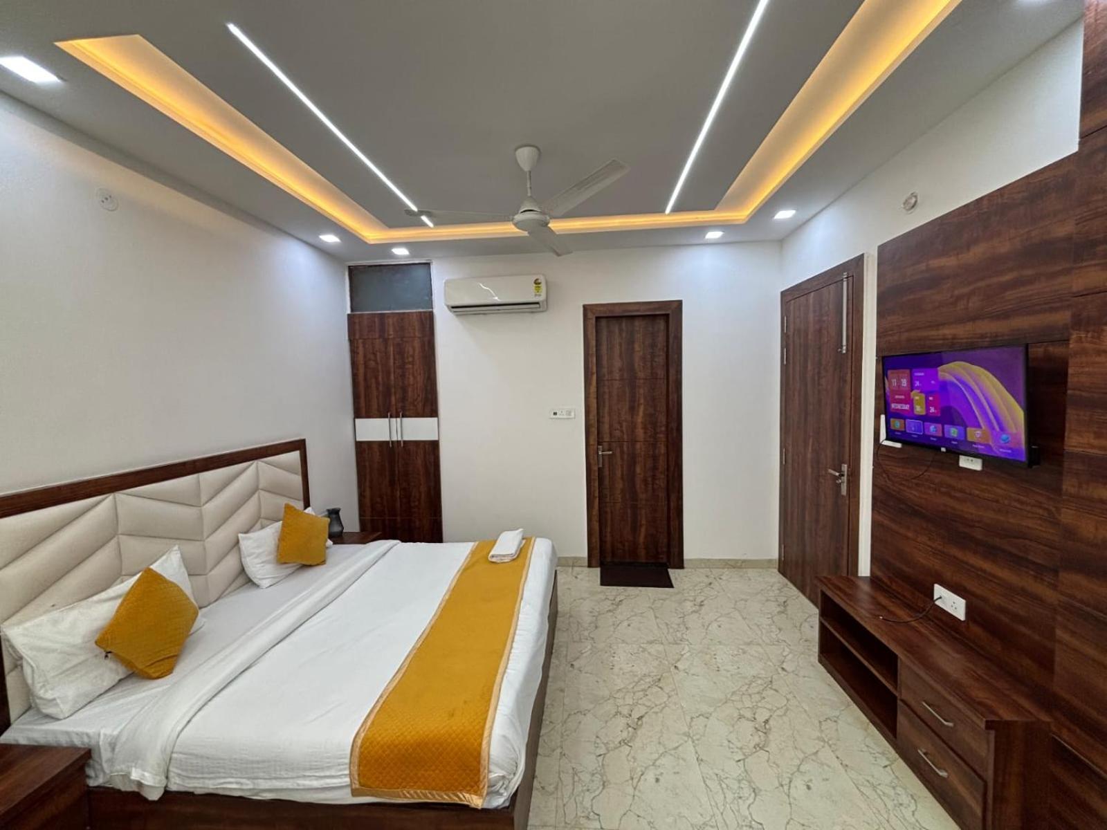 Hotel Ganga Palace - Agra Агра Екстериор снимка