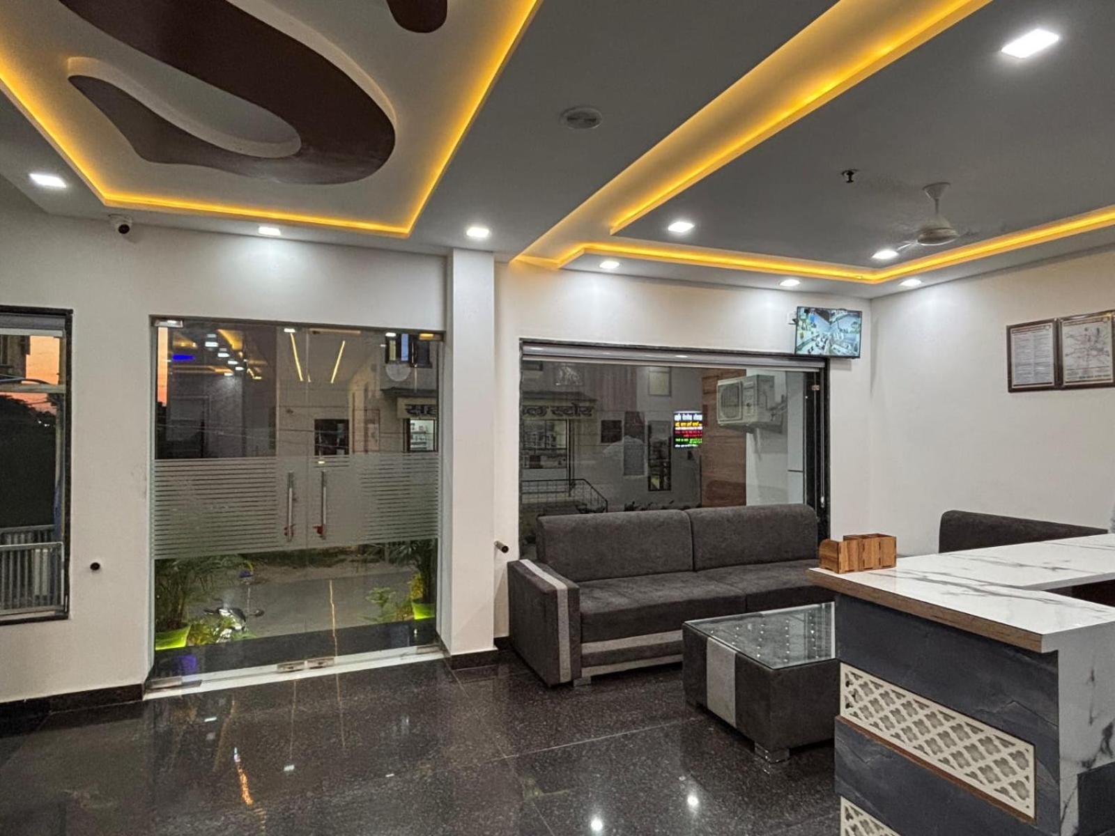 Hotel Ganga Palace - Agra Агра Екстериор снимка