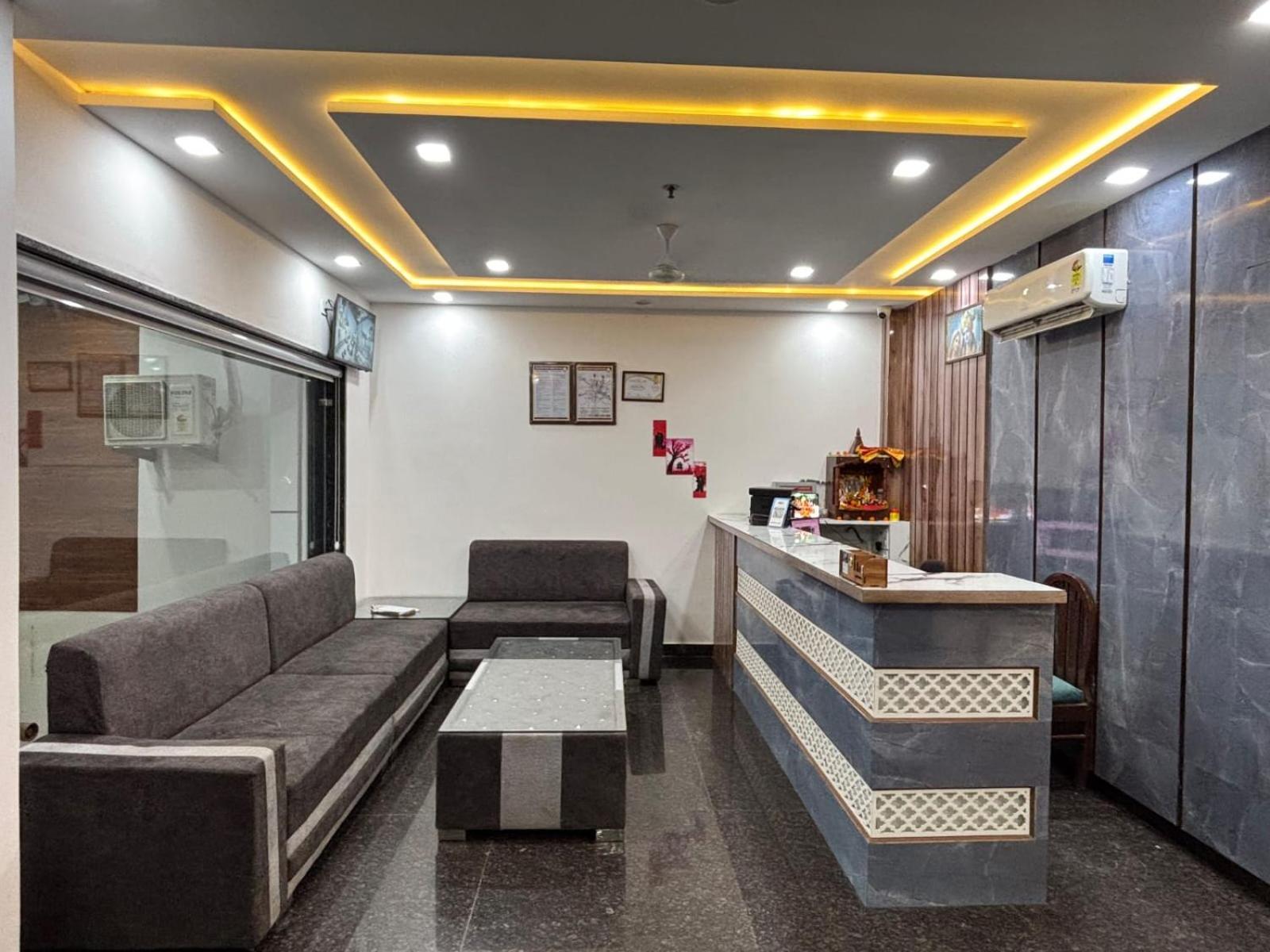 Hotel Ganga Palace - Agra Агра Екстериор снимка