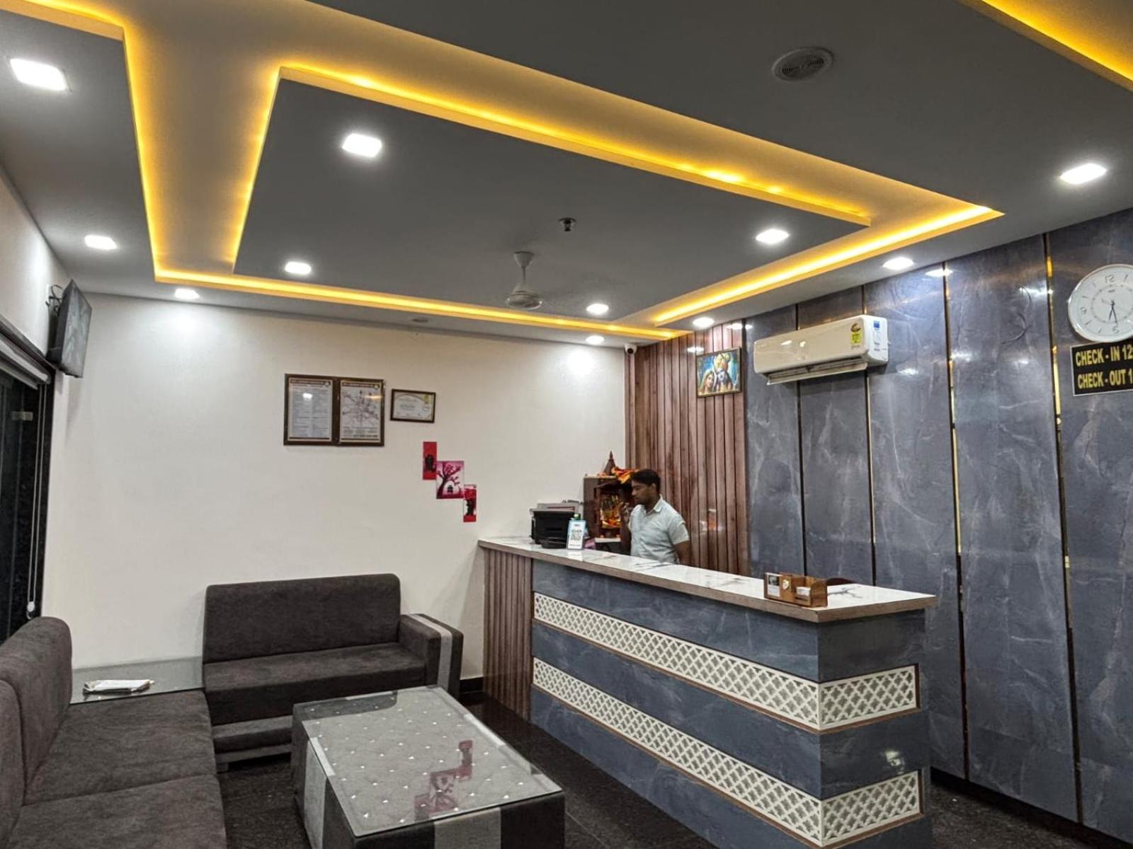 Hotel Ganga Palace - Agra Агра Екстериор снимка