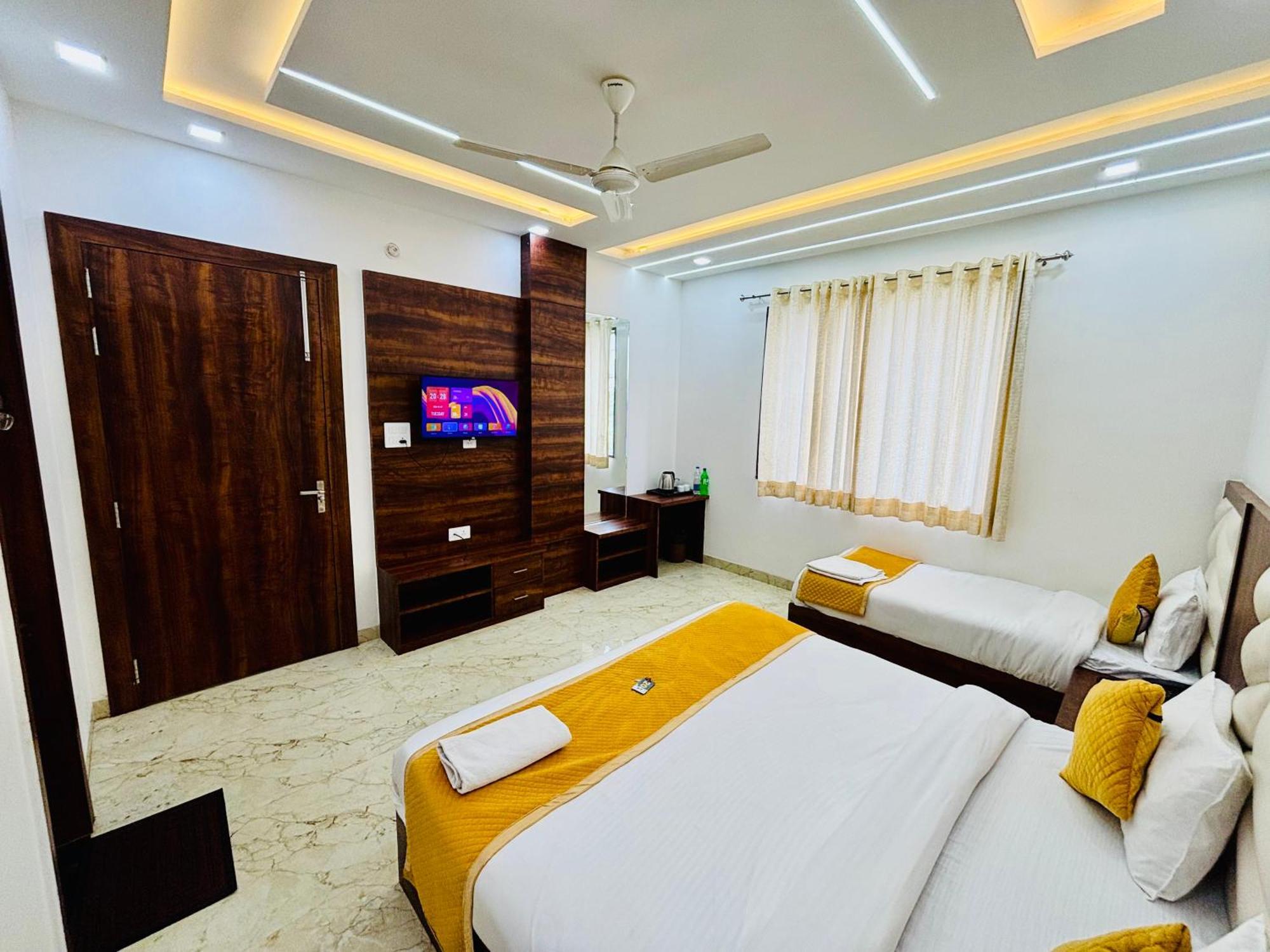 Hotel Ganga Palace - Agra Агра Екстериор снимка